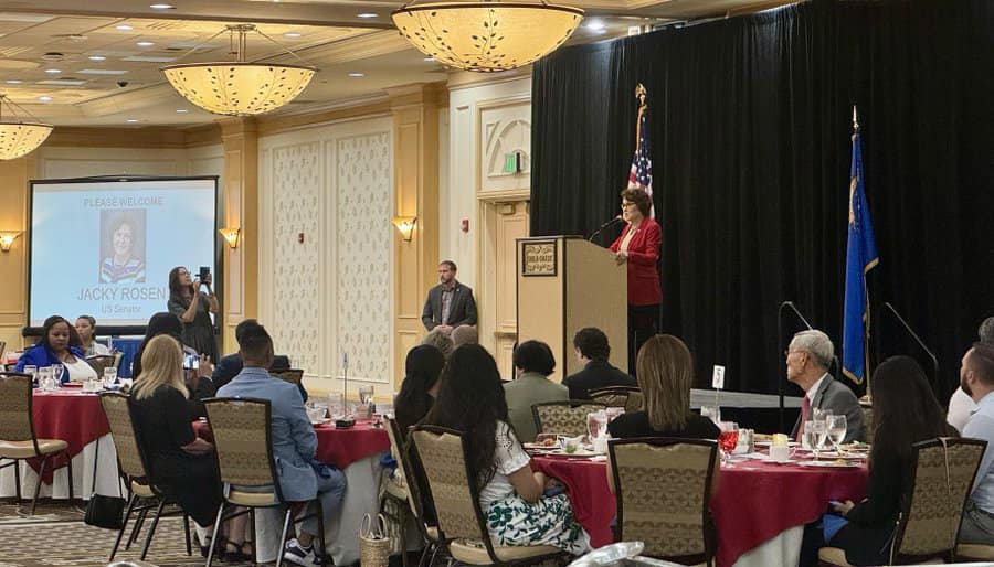 Participa Senadora Jacky Rosen en reunión de Cámara de Comercio Asiática