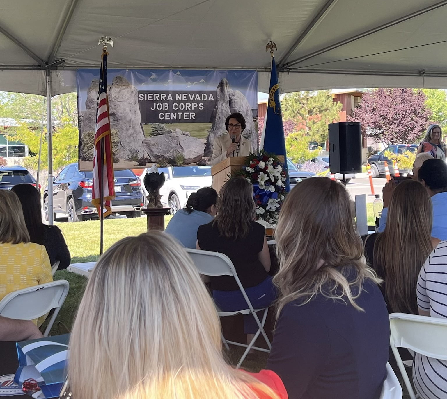 Celebra Senadora Jacky Rosen aniversario de Job Corps