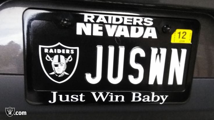 ¿Quiere placas de los Raiders? El equipo las dispara