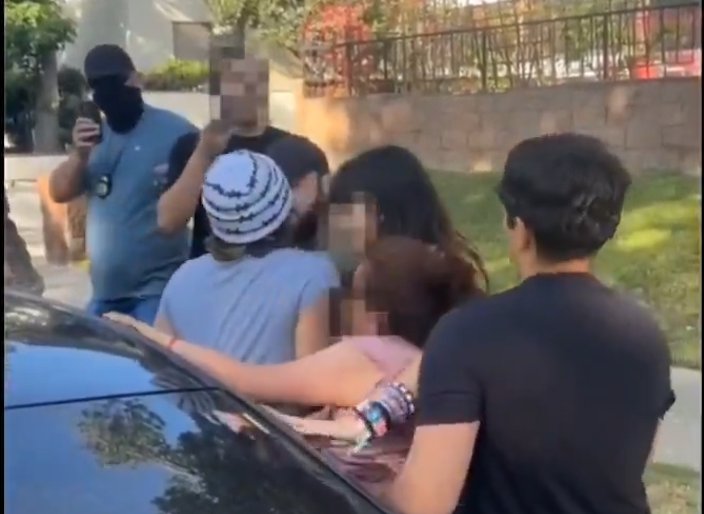 ICE detiene por error a madre en Pasadena sin orden judicial