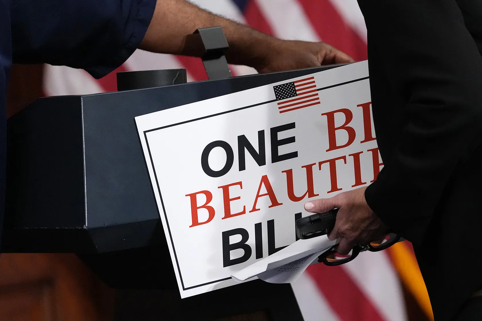 EL SENADO ACELERA DEBATE DEL MEGAPAQUETE DE TRUMP, ENTRE DIVISIONES Y CRÍTICAS