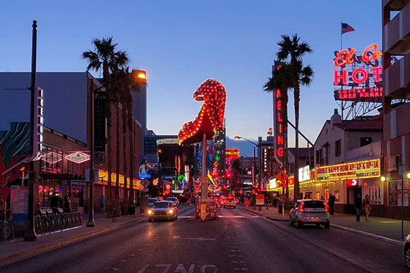Arrestan en Reno a hombre acusado de tráfico sexual de una menor