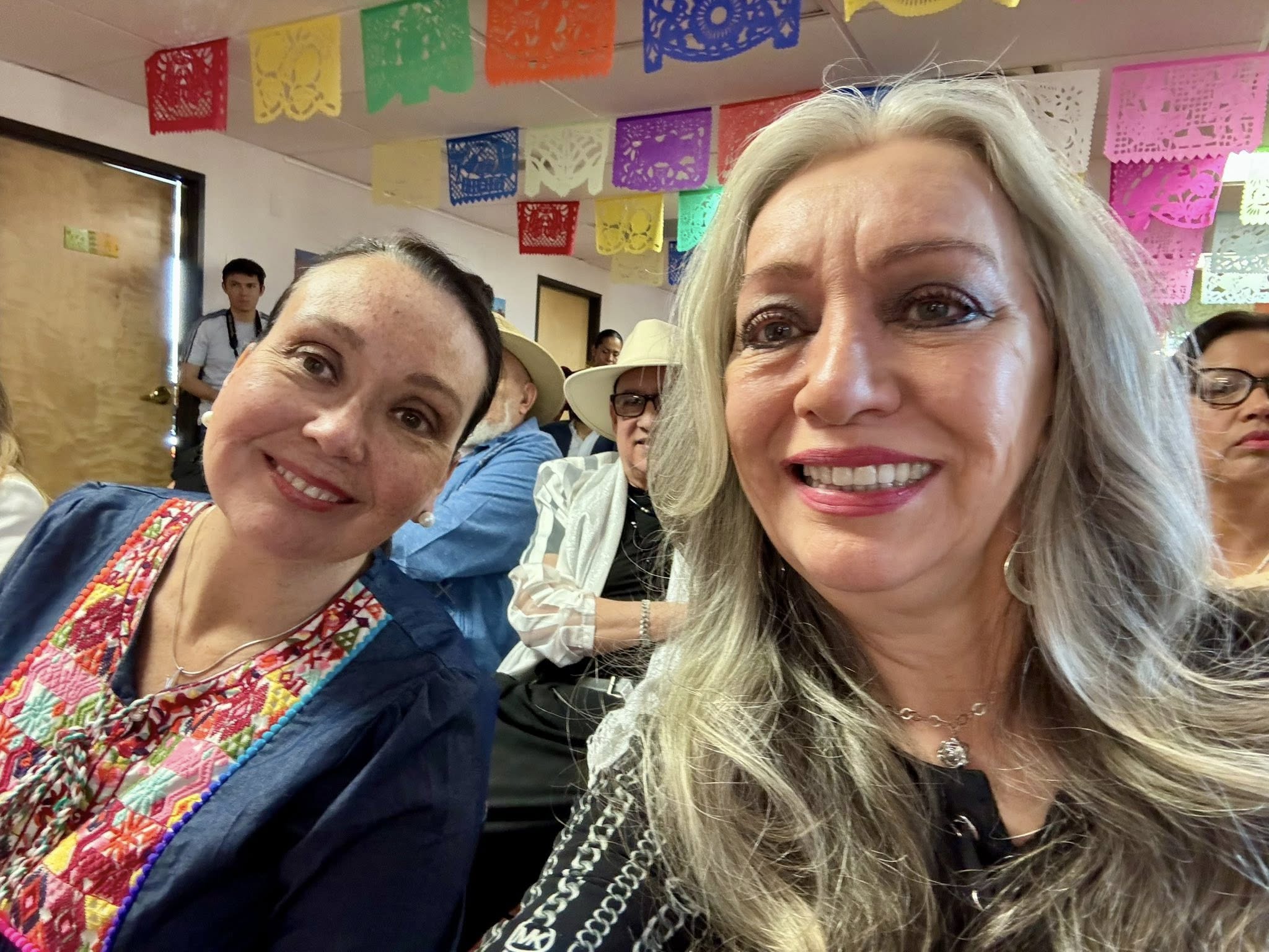 Presentan la revista Latinos Somos en el Consulado de México en Las Vegas