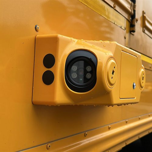 Programa de cámaras en autobuses escolares del CCSD genera debate por costos y multas