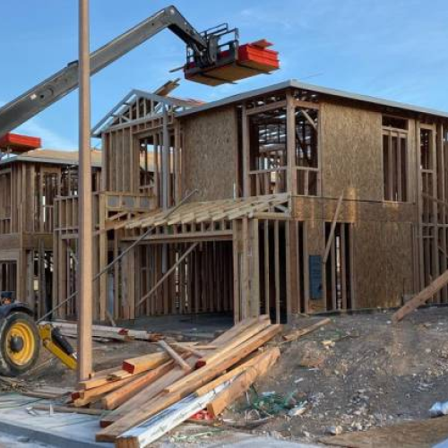 Caen ventas de viviendas nuevas en el sur de Nevada, pero repuntan permisos de construcción