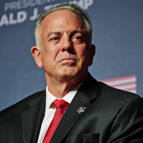 Gobernador Joe Lombardo se pronuncia sobre muerte de ciudadano baleado por ICE en Minnesota